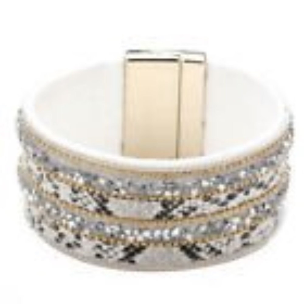 NWT Boho Animal Print Leather Wrap Bracelet